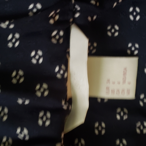 Off Shoulder Blouse - Picture 3 of 3